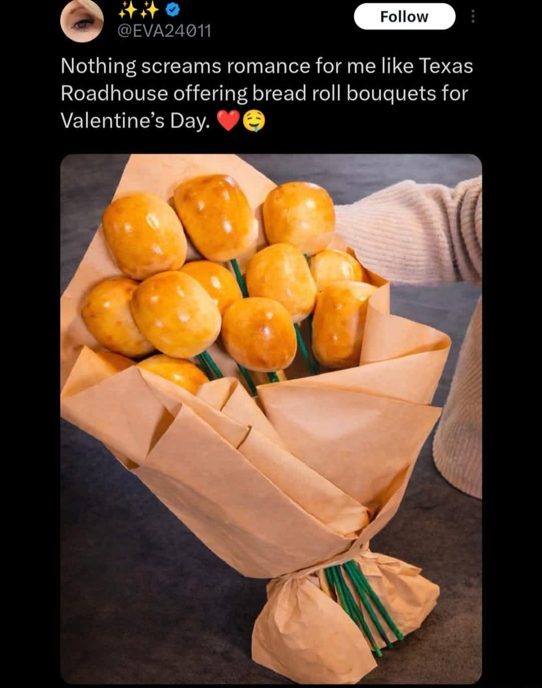 Nothing screams romance for me like Texas Roadhouse offering bread roll bouquets for Valentine's Day. ❤️😏