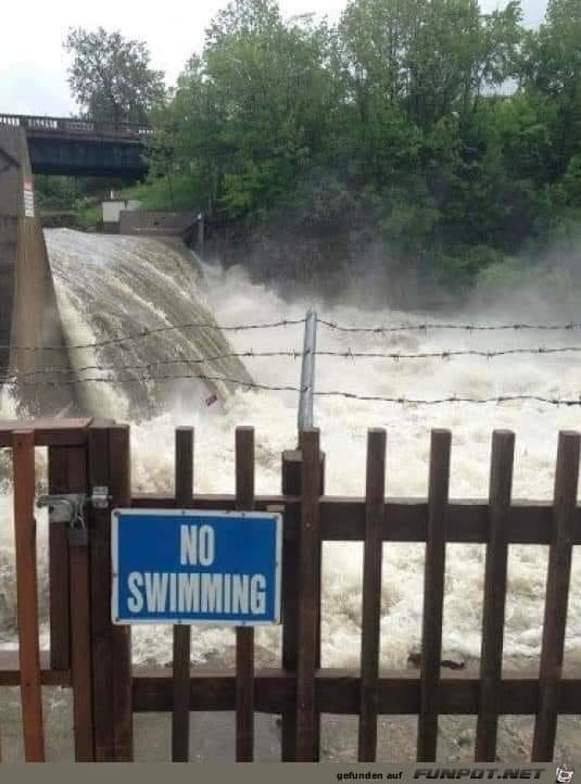 NO SWIMMING