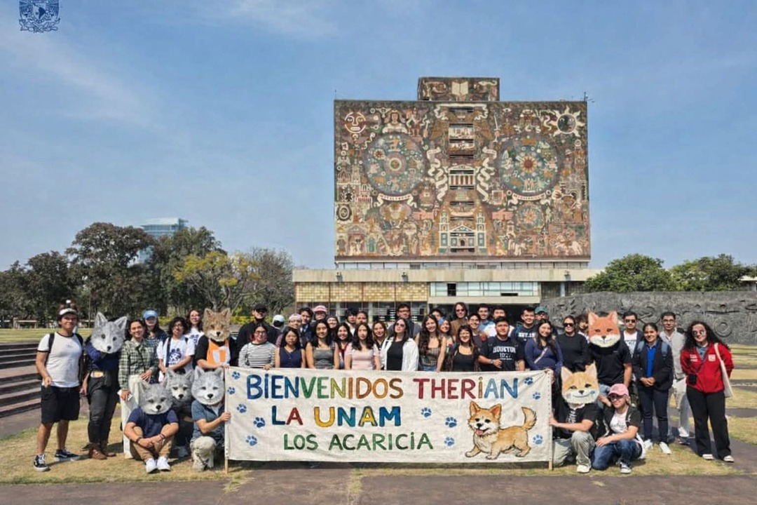 BIENVENIDOS THERIAN A LA UNAM LOS ACARICIA