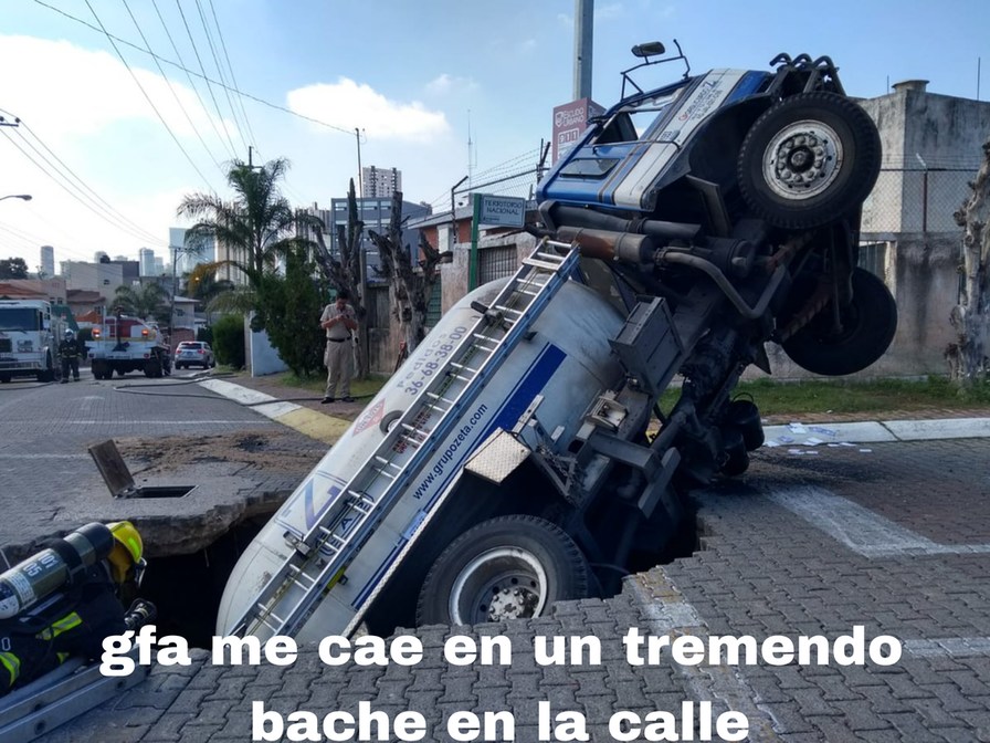 gfa me cae en un tremendo bache en la calle