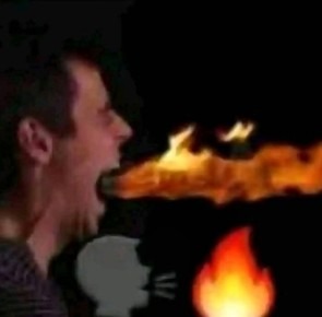El hombre grita con fuego saliendo de su boca, con un icono de fuego debajo.