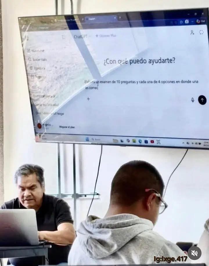 ChatGPT
¿Con qué puedo ayudarte?
Bara un examen de 10 preguntas y cada una de 4 opciones en donde una es correc
Mejorar el plan