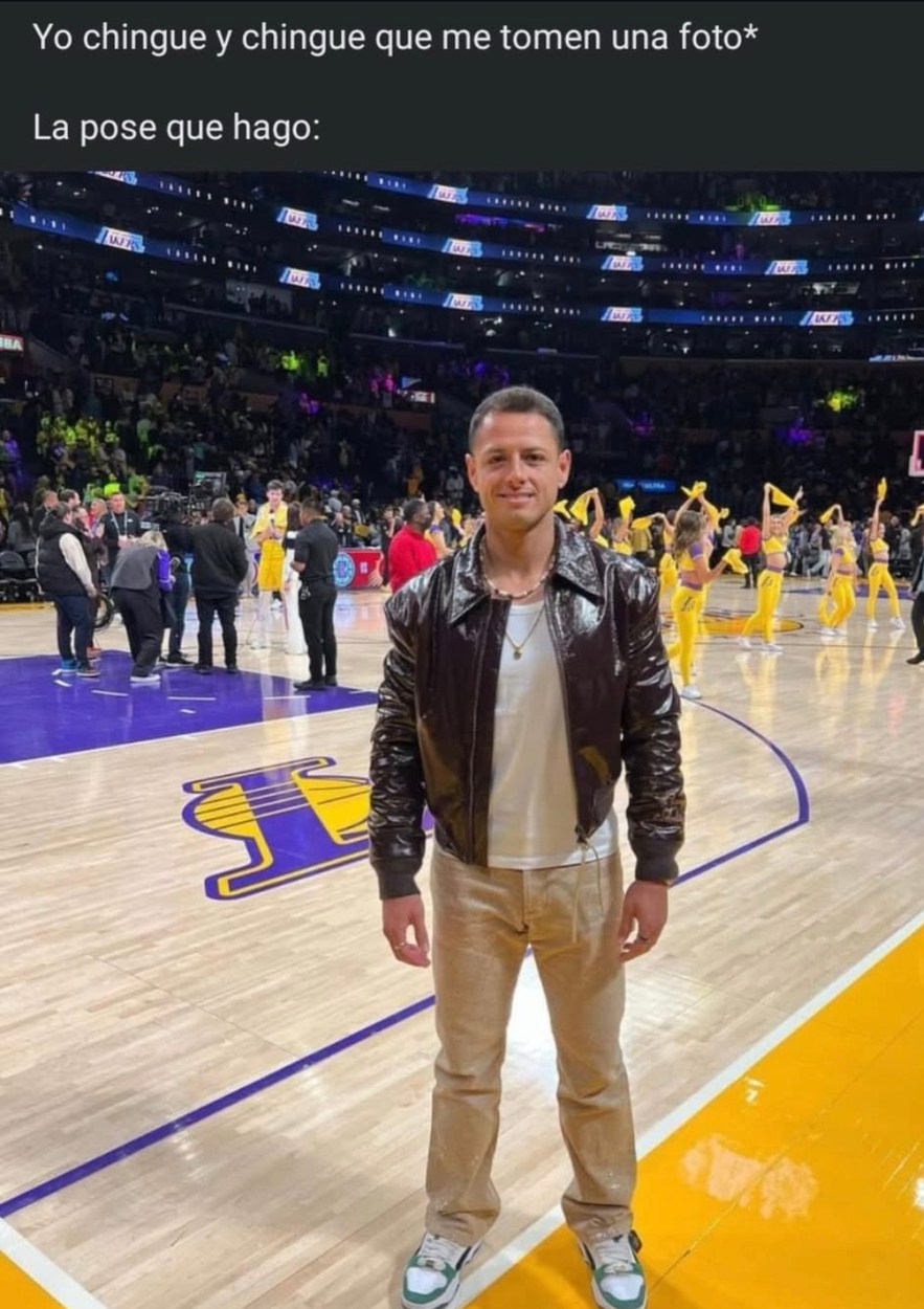 Yo chingue y chingue que me tomen una foto*
La pose que hago:
