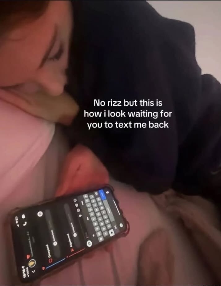 No rizz but this is how i look waiting for you to text me back