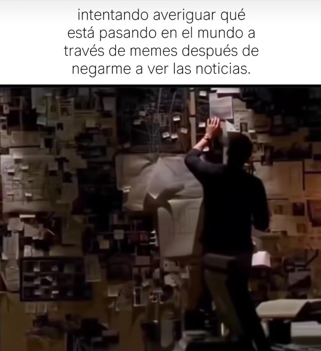 intentando averiguar qué está pasando en el mundo a través de memes después de negarme a ver las noticias.