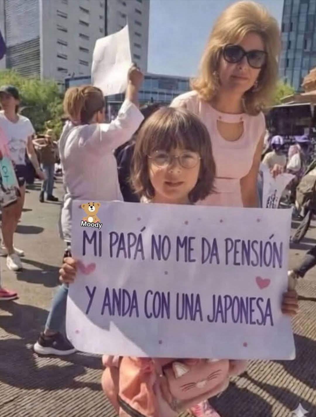 MI PAPÁ NO ME DA PENSIÓN Y ANDA CON UNA JAPONESA