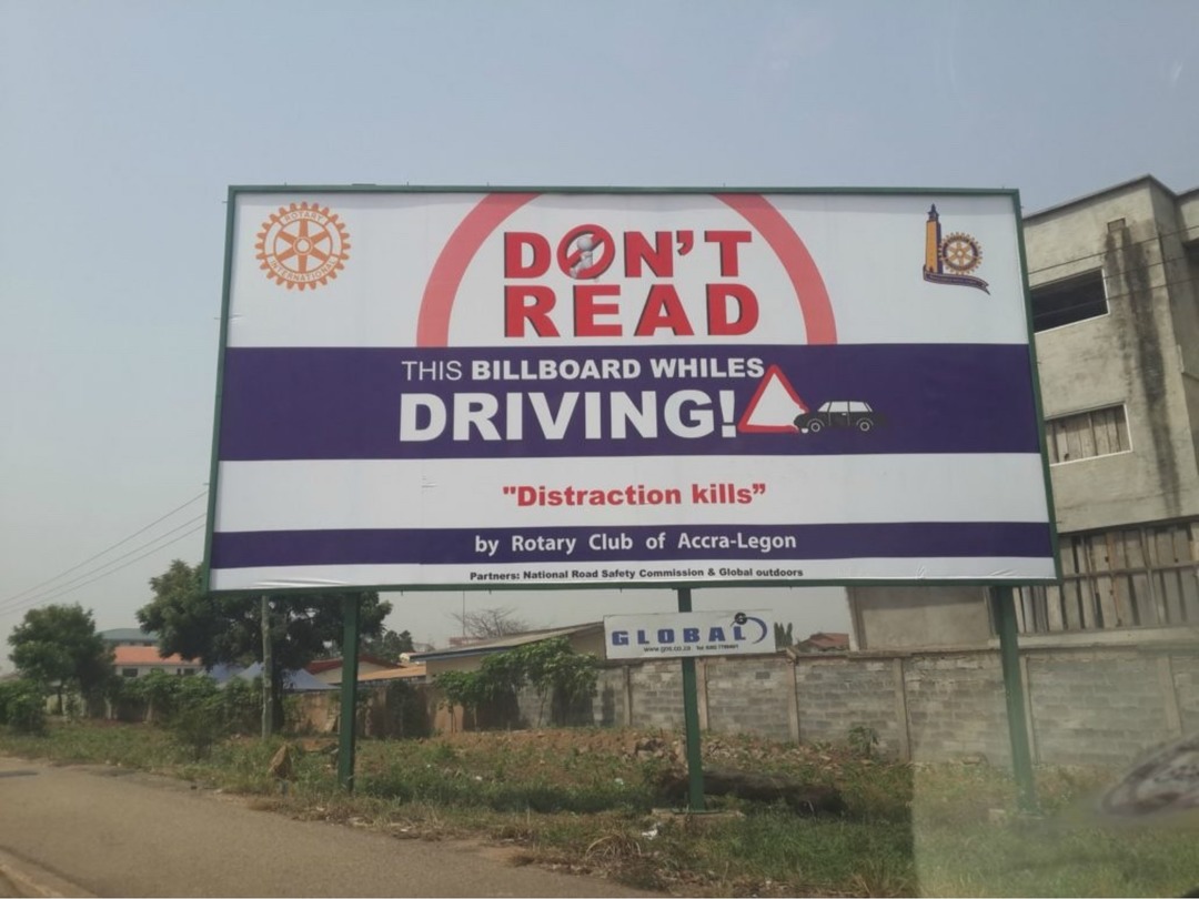 DON'T READ THIS BILLBOARD WHILES DRIVING! 