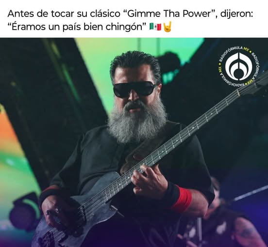 Antes de tocar su clásico 