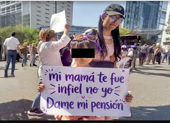Mi mamá te fue infiel no yo. Dame mi pensión.