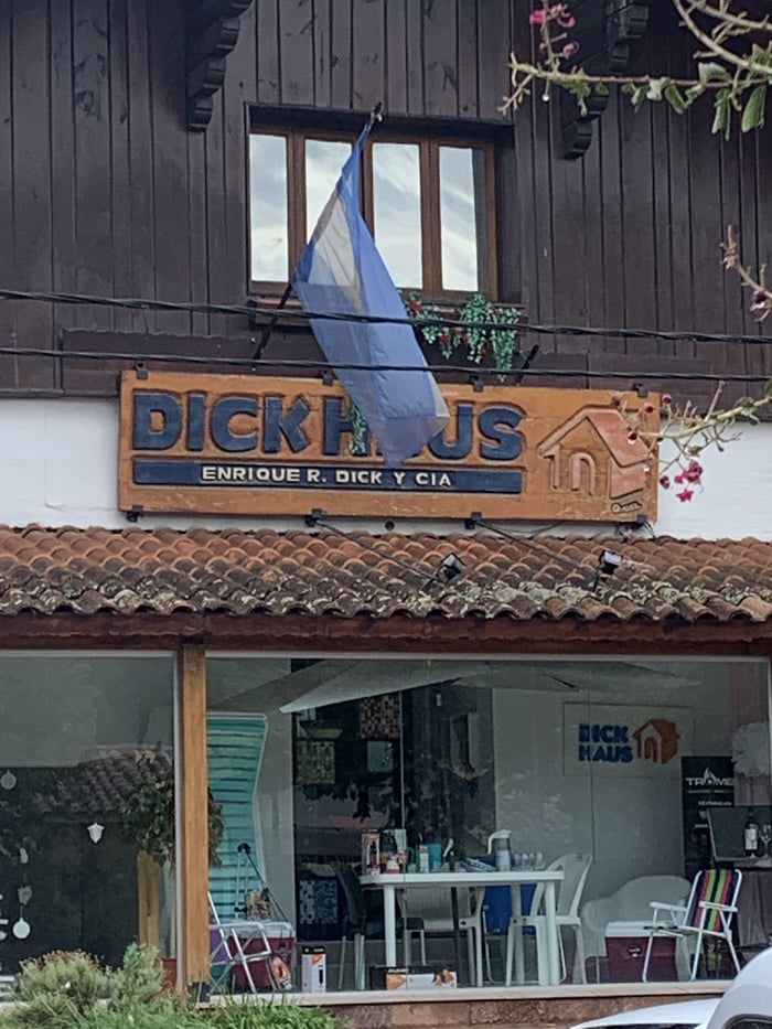 Cartel de un negocio que dice 