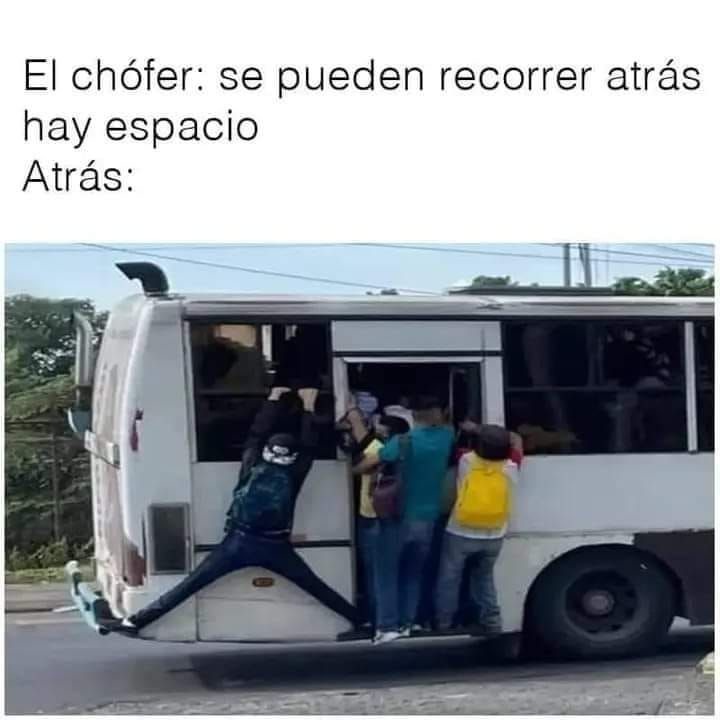 El chófer: se pueden recorrer atrás hay espacio Atrás:
