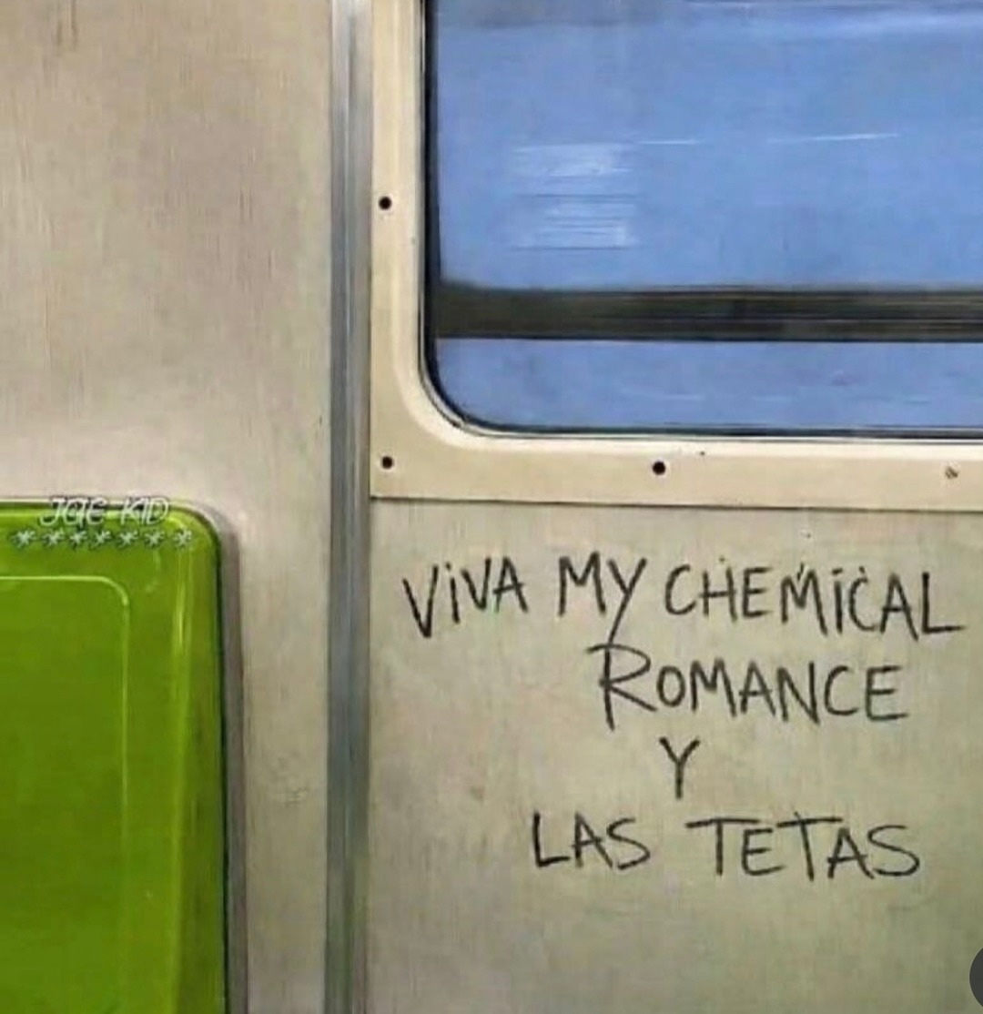 VIVA MY CHEMICAL ROMANCE Y LAS TETAS. JAE KID.