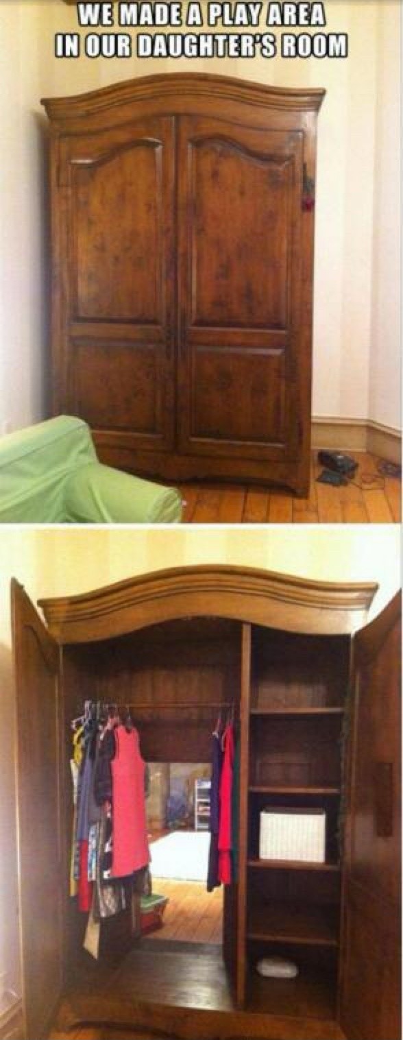 WE MADE A PLAY AREA IN OUR DAUGHTER'S ROOM