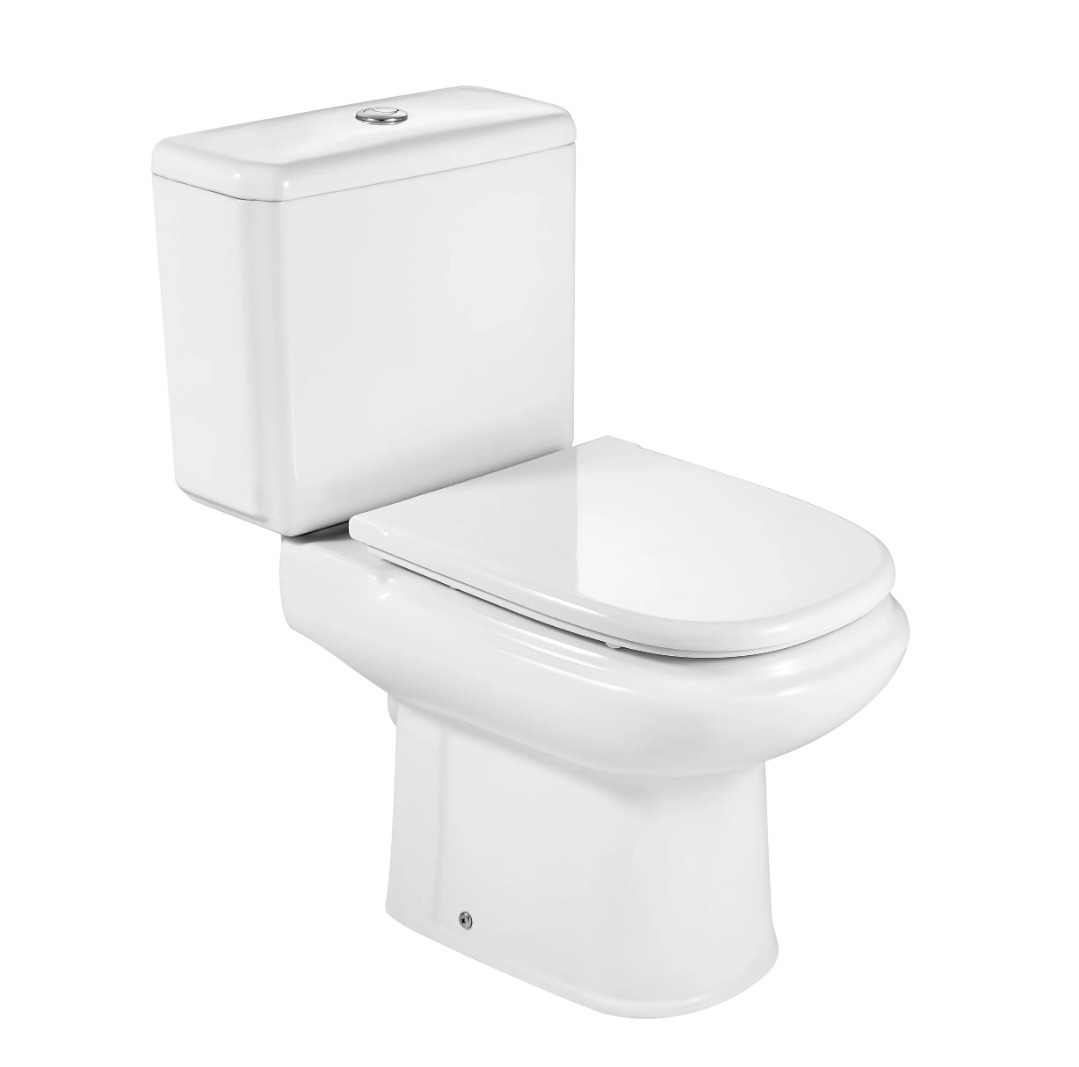 Inodoro blanco con cisterna y tapa cerrada.